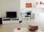 Wohnzimmer 2 - 1-Zimmer-Wohnung im Stadtzentrum Stuttgart mit Option TG Platz