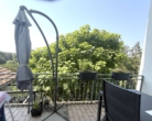 Balkon OG - Charmanter Blickfang mit Entwicklungspotenzial: Zweifamilienhaus in unverbaubarer Hanglage
