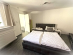 Schlafzimmer OG - Germersheim Großfamilie und/oder Homeoffice: Außergewöhnliches Reihenhaus in mediterranem Stil