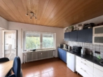 Küche - Ankommen, Durchatmen & Wohlfühlen – Charmante 3-Zimmer-Dachgeschosswohnung mit Loggia in Jockgrim!